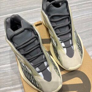 Yeezy Women's Grey Trainers